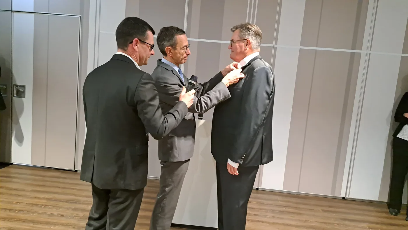 L'ancien président distingué Chevalier de l'Ordre du Mérite Agricole